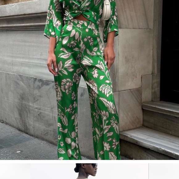 NEW with tags Zara printed jumpsuit with knot - Picture 3 of 10